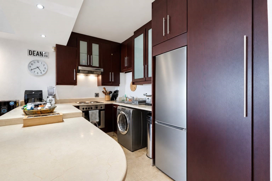 2 Bedroom Property for Sale in Sea Point Western Cape